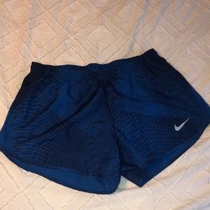 Like new Nike shorts💙